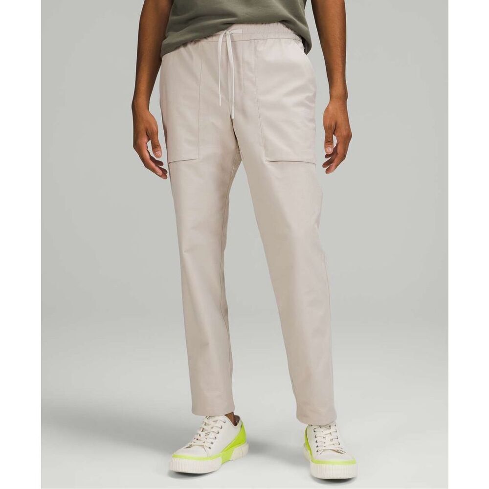 Lululemon Men’s Bowline Pant 30” *Utilitech Dove Grey Size Medium
